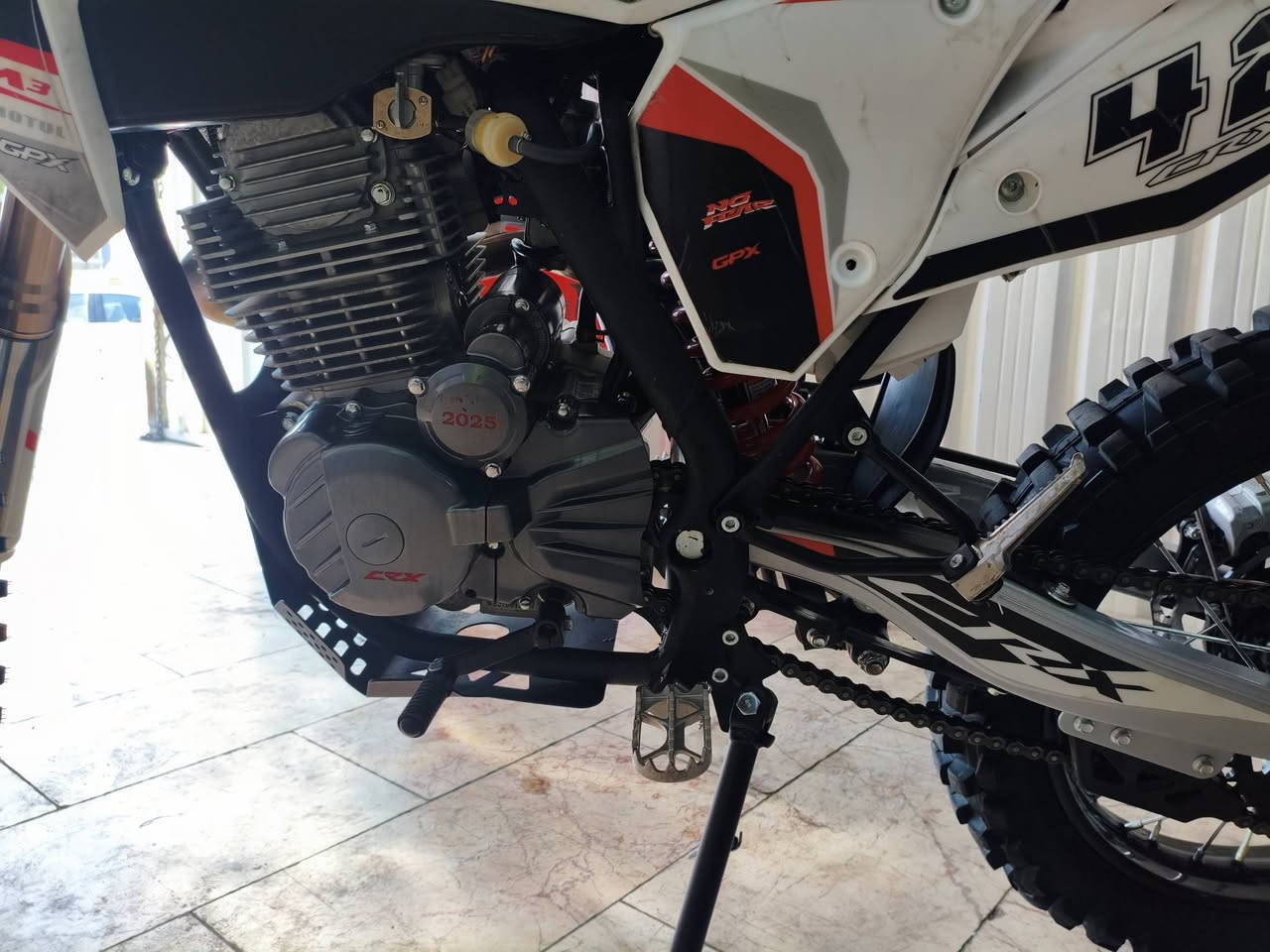 قفاز قفاز crx 300cc مستعمل اخو الجديد مكاني بغداد الضلال 
السعر ١٧٠٠ 
***********

