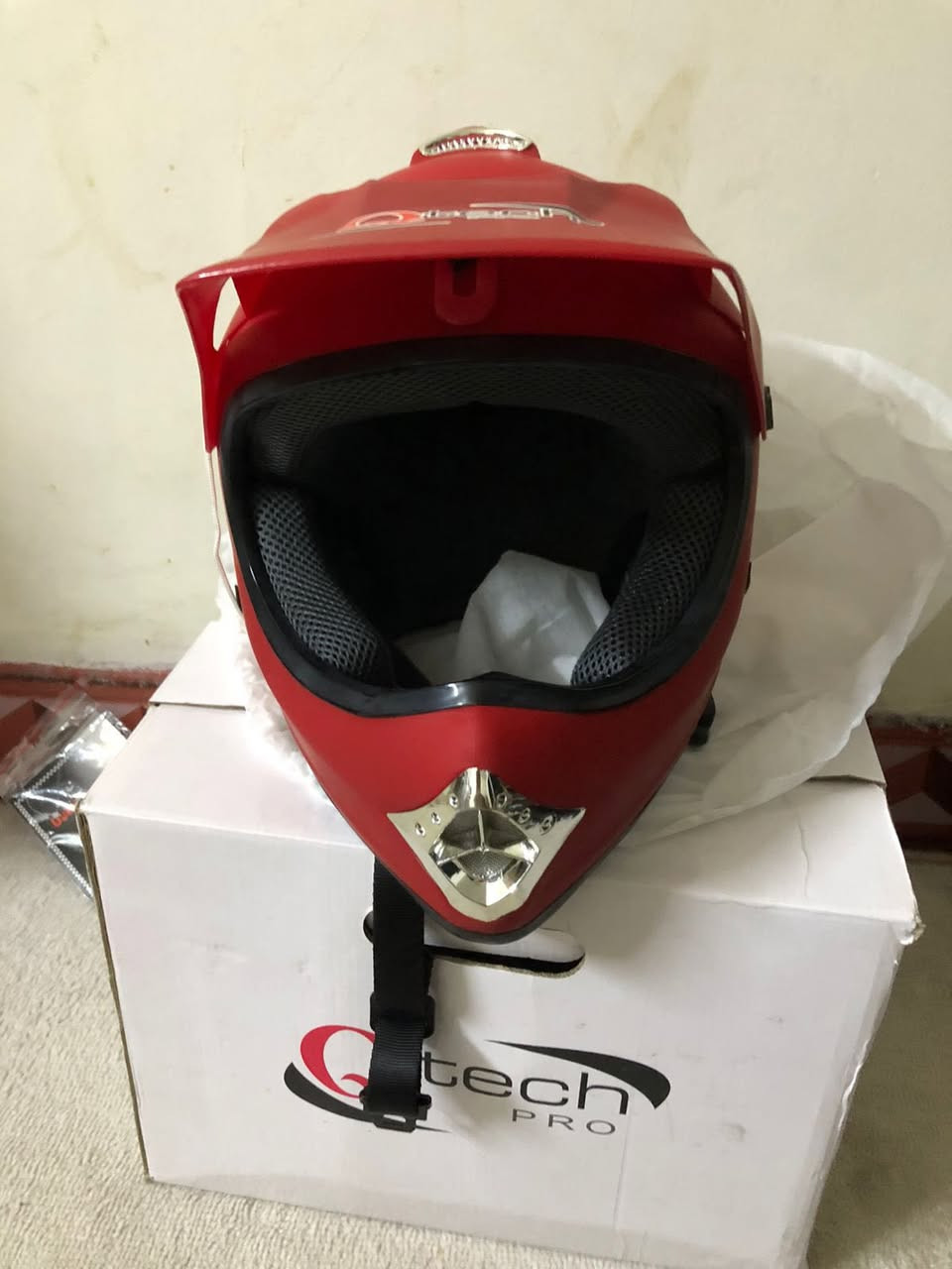 خوذه قفاز بهاذا الشكل جديده بلكارتون حجم ميديم سبايدر متحرك السعر ٥٠ قفل التواصل***********
