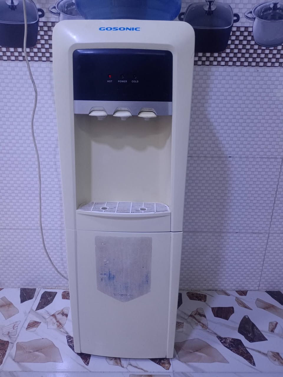 براد اخو الجديد نظافة100٪ شغال بارد.. دافي.. حار.. ثلاجة مال بيت كل نقص مابي كله بلادي شركة غاز بلادي وماطور بلادي السعر 60 وبي مجال بسيط الشراي يتصل  ***********
