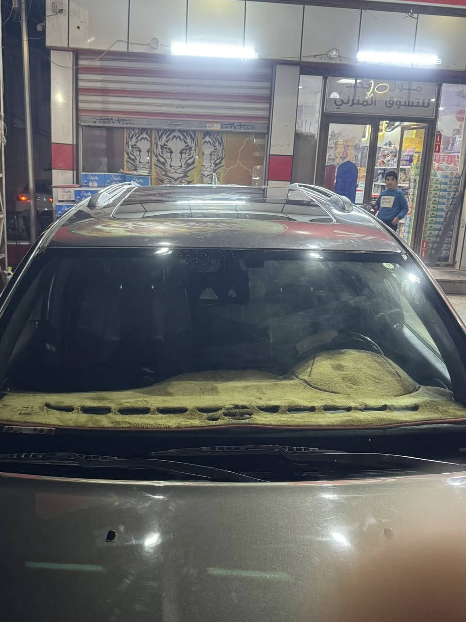 السلام عليكم جيب لاريدو مصبوغه عام جماليه بدون دواخل ٢٠١٨ رقم بغداد سياره بسمي رقم الموبايل *********** السعر ١٨٠ وبيها مجال
