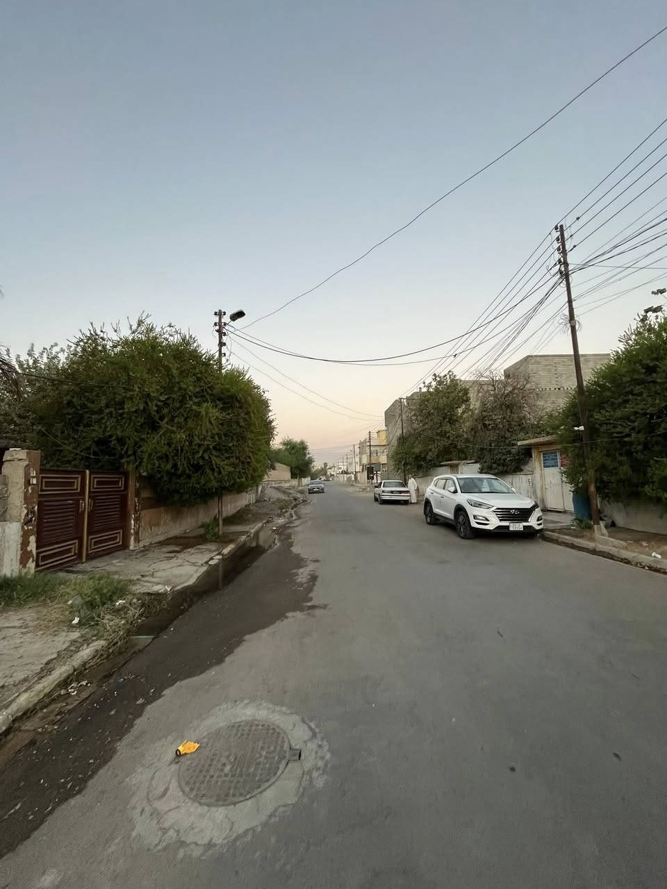 اعلان 150

دار للبيع 

حي الطيران قرب جامع الياور شارع تبليط

735م واجهة 17م 

السعر التلكرام 👇🏻
https://t.me/walidhamo
📍 السادة قرب محطة السادة 
***********
***********
