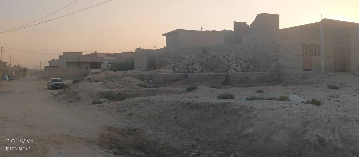قطعة ارض للبيع بيجي حي الاسمدة 
مساحة 250 م
الموقع كما موضح في الصورة الاولى للأستفسار الاتصال على الرقم ‏‪***********‬‏
