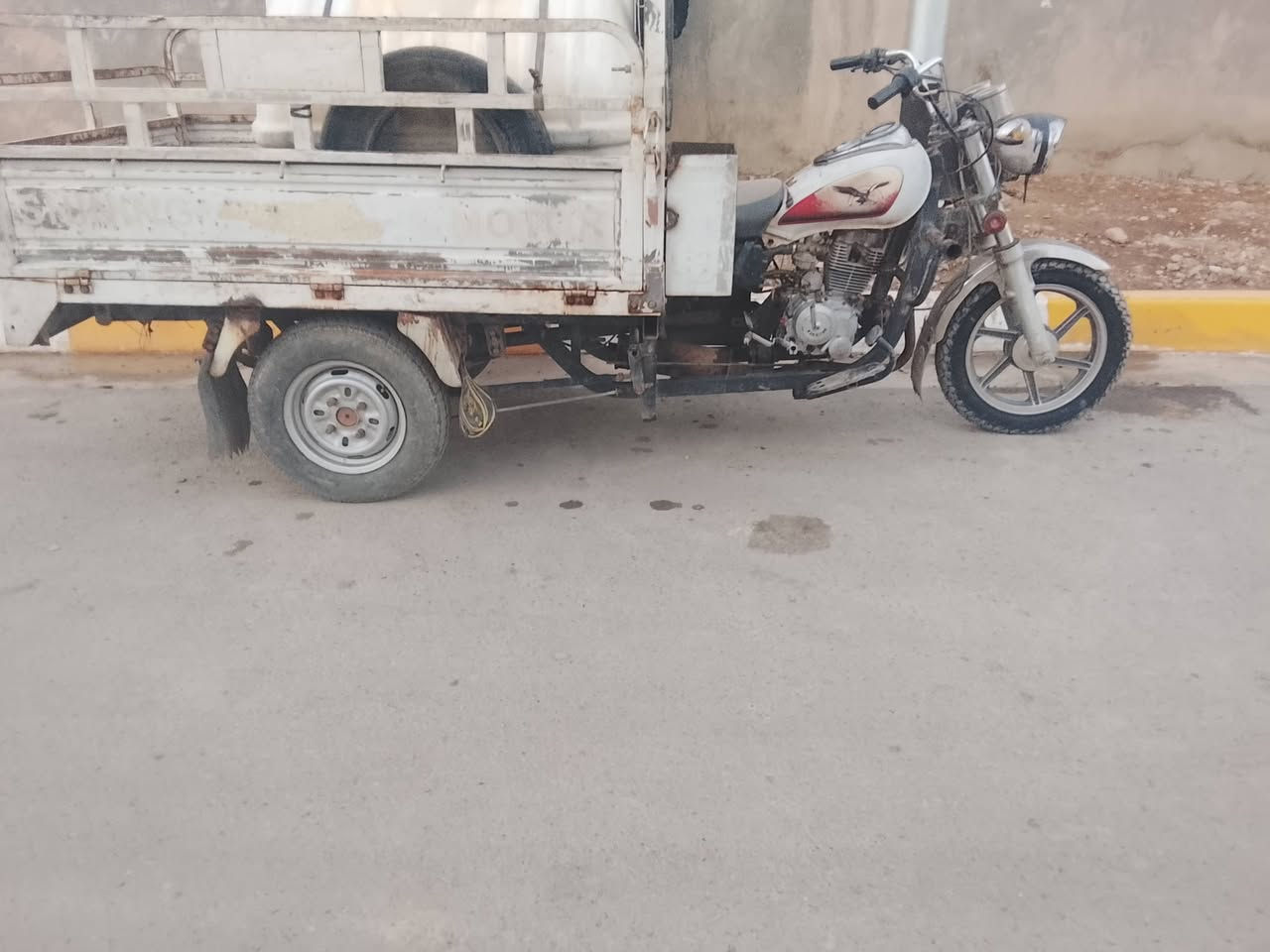 ستوته اللبيع موديل 16 اوراق صولي تاير مامي جديد عينه جديده بانزات مال بريك جديد لا الحيم ولا خياس محرك خير من الله السعر 950 وبيها مجال مكاني ديالى كنعان رقم ***********
