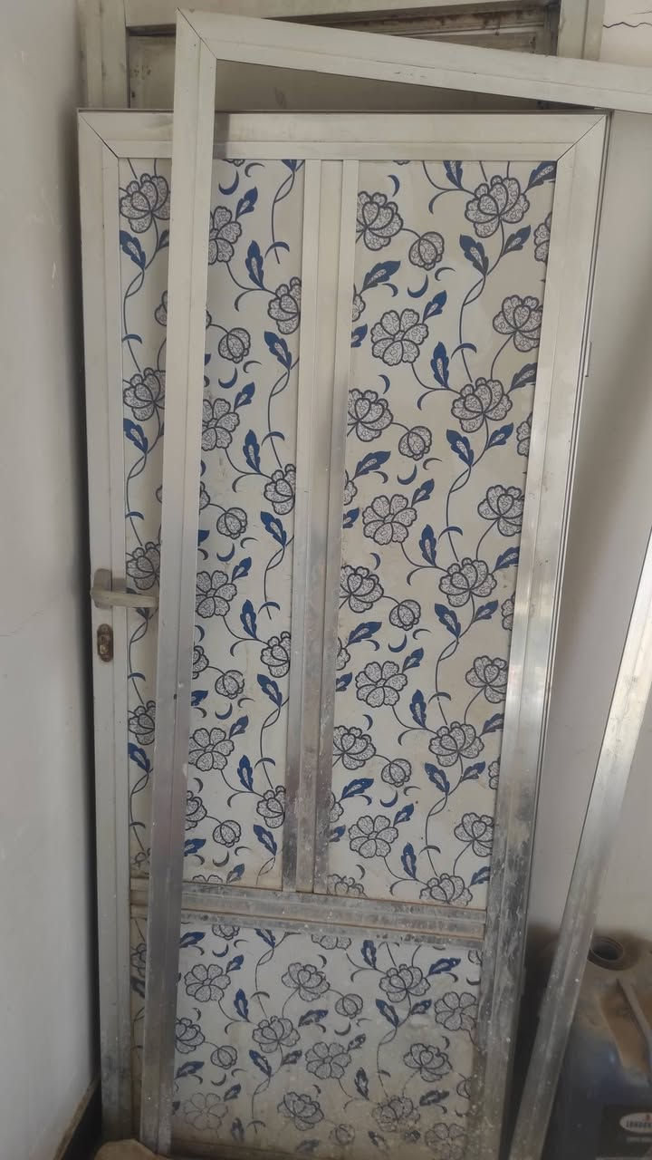 اثنينهن ب50 باب المنيوم 
***********
