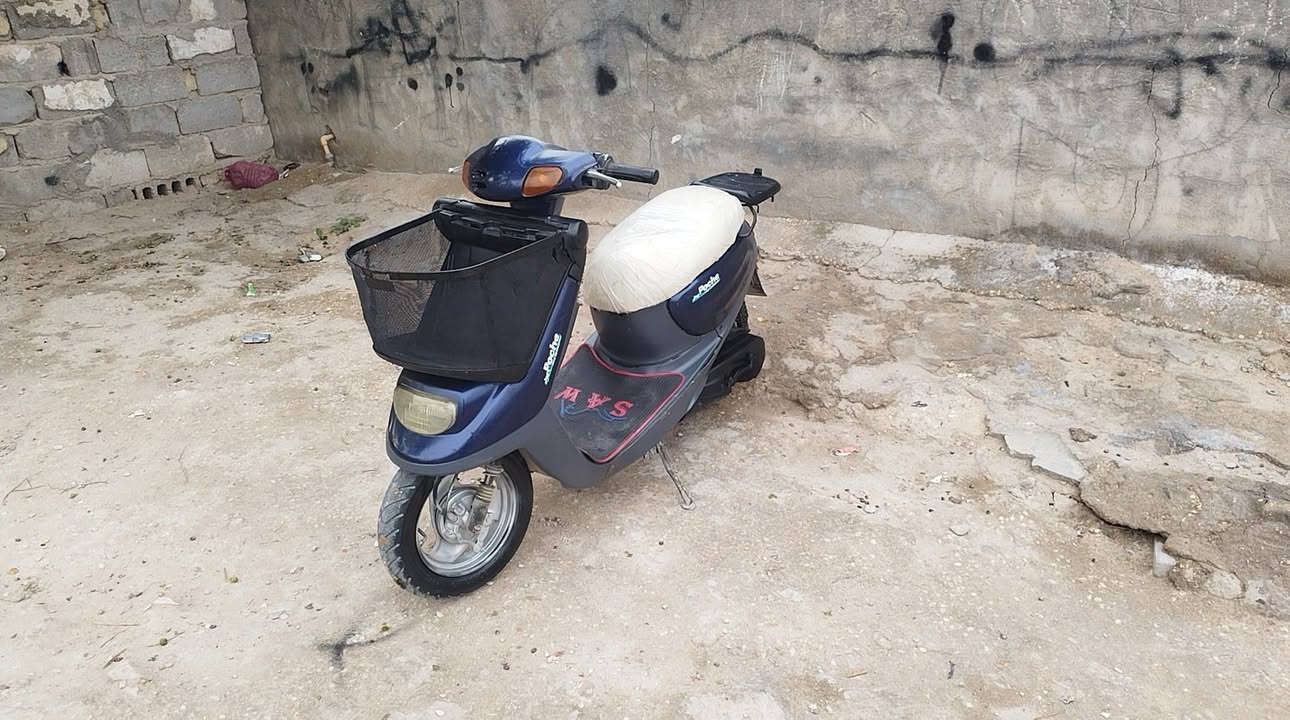 السلام عليكم دراجه منغول بلاديه 2003 ما مفتوحه كل شيء شغال العنوان كربلاء سايدين حي الشهداء الموظفين الشراي نتصل على هذا الرقم ***********
