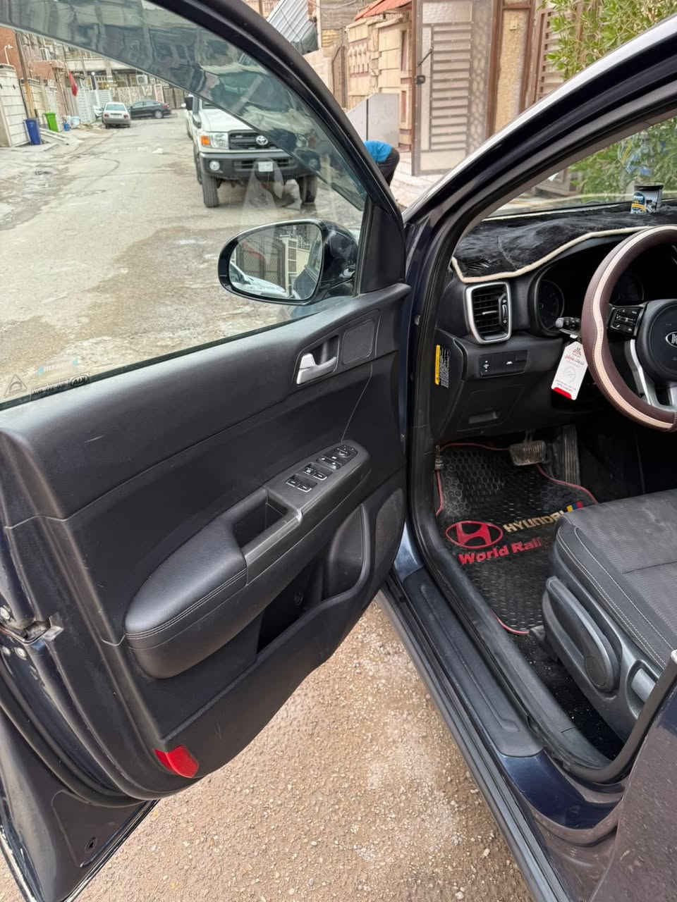 السلام عليكم سبورتج 2020رقم اربيل بأسمي الدولي الجديد سنوية لل28شرط التحويل او الوكالة وارد امريكي ضرر جاملغ وباب السائق بدون دواخل محرك 2400  والسونار مرفق بالمنشور ايرباك دركة فقط محرك كير صدر تبريد كلها كفالة عامة تحكم ستيرن 4جهات نظام تحديد مسار رادار امامي وجانبي كاميرا دواره حاكية اتصال لايت زنون بلادي 3انظمة قيادة وبعد بيها مواصفات هواي ماشية 58شرط الفحص و السونار السعر 147وبيها مجال مكانها بغداد للاستفسار ***********
