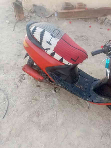 دراجة فراشة فحل كهربائيات كلة شغال كفرات نضيفات كلش نكرة سلف شغل واطلع سعر 350 وبيها مجال اي استفسار اتصل *********** مكاني سماوة الرميثة
