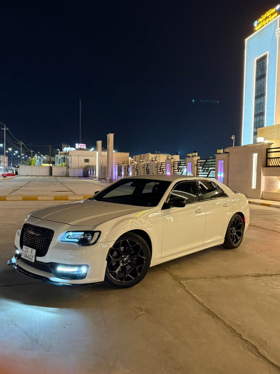 � للبيع كرايسلر 300S موديل 2019 🔥
سيارة مرتبة ونظيفة جداً، جاهزة للاستخدام وما تحتاج أي مصروف.

✅ فئة S
✅ محرك 3.6 أمريكي
✅ مبدل جاملغ بلادي
✅ بدون فتحة سقف
✅ صبغ وكالة وما بيها صبغ تجميلي
✅ استخدام شخصي وحالة ممتازة

السيارة للجادين فقط، والفحص بأي مكان ترغب بيه.

📱 للاستفسار والسعر مراسلة خاص أو اتصال. *********** 

“سيارة مريحة، شكل رياضي، ومواصفات حلوة مقابل السعر.” �
