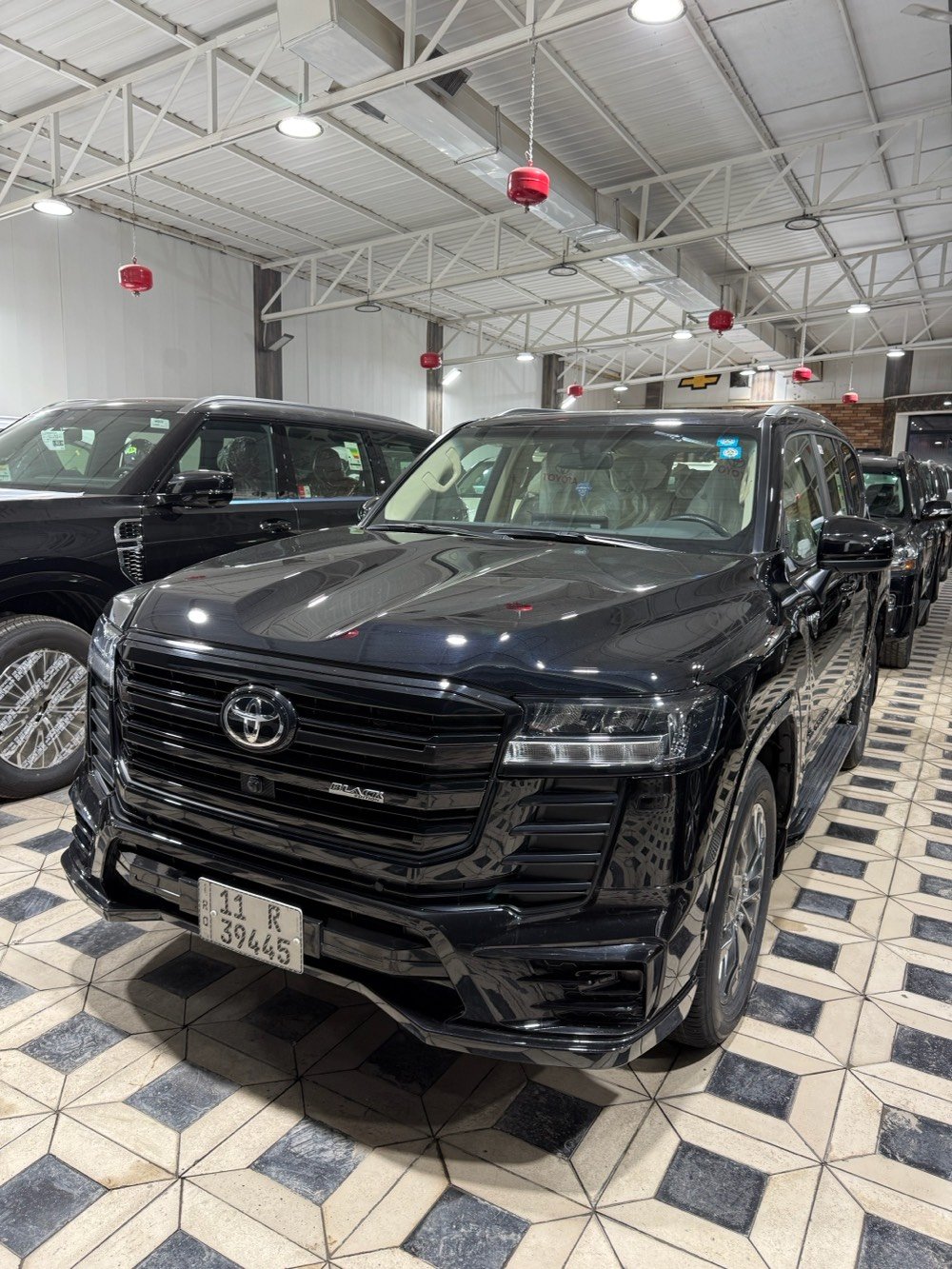 * لاندكروزر GXR لمتد بلاك ادشن 2024 رقم بغداد مستعمل 
* ⁠سعد العبيدي (7700637589)
* ⁠الموديل : 2024 
* ⁠الفئة: GXR / LIMTE بلاك 
* ⁠السعر (68.000 $) دولار 
* ⁠اللون اسود رقم بغداد 
* ⁠العدد (زيرو)داخل جلد (بيجي 
* ⁠محرك  6 سلند (4000) 
* ⁠لد شباك امامي 
* ⁠شباك امامي اسود بلاك 
* ⁠علامات البلاك الخمسة 
* ⁠ترايش ابواب اسود 
* ⁠كتابات اللمتد ولاندكروز الاسود
* ⁠سبايدر  خلفي شمعة
* دعاميات كت (لحاية) 
* ايرباك عدد (8)
* ⁠بصمة تشغيل بصمات ابواب عدد (5) 
* ⁠شاشة امامية كبيرة 
* شاشات خلفية عدد (2)
* ⁠كامرات عدد 4 (360 درجة) 
* ⁠فتحة سقف (سلايت) 
* ⁠كراسي الامامية كهرباء 
* كراسي الامامية تبريد 
* ⁠مقاعد (7) راكب دفع رباعي (4 * 4) 
* ⁠ثلاجة وسطية جنطة كهرباء 
* ⁠تشغيل عن شاحن واير ليس 
* ⁠حساس امامي خلفي 
* ⁠مري طي كهرباء ويل (20 انج)
* ⁠وباقي مواصفاتGXR المتد  البلاك المعروفة 
* ⁠السعر (68.000 $) دولار 
* بغداد - معارض النهضة - الشارع الثاني - شركة الخليج العربي هـ(***********)