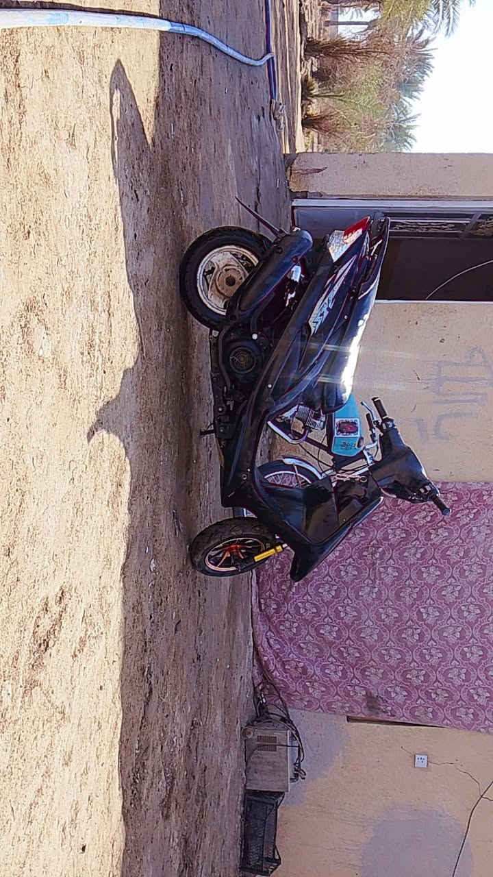 السلام عليكم دراجه للبيع مكان بابل قاسم السعر 350 وبها مجال ماكينه 55 مشيف والشرايبخ***********
