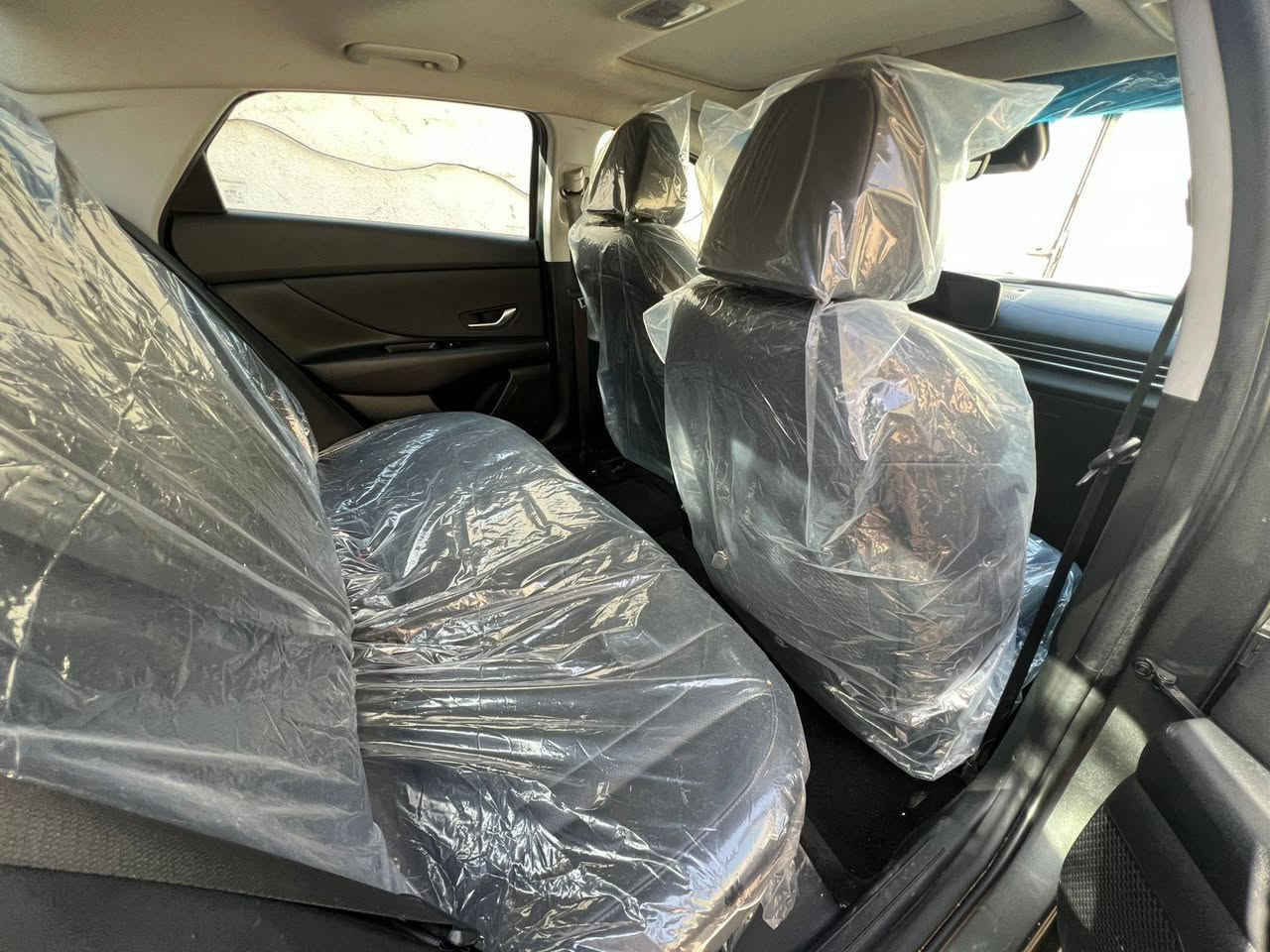 سلام عليكم للبيع 🔥
🚗 هيونداي النترا 2024 فئة Limited وارد أمريكي – بنزين (غير هايبرد)
أعلى فئة  وبمواصفات كاملة 👌
🔹 محرك 2.0 لتر – 4 سلندر
🔹 قوة 147 حصان
🔹 اقتصادية جداً بالوقود 3 انظمه 
✨ المواصفات: ✔️ شاشة كبيرة 10.25 إنج + عداد ديجيتال
✔️ نظام صوت Bose الأصلي
√ اناره محيطيه دشبول 
√ اشارة بلمري 
✔️ كاميرا 360 درجة
✔️ حساسات أمامية وخلفية
✔️ نظام النقطة العمياء
✔️ مثبت سرعة ذكي + رادار
✔️ فتحة سقف كهربائية
✔️ مقاعد جلد H-Tex
✔️ تسخين مقاعد أمامية
✔️ شحن لاسلكي
✔️ تشغيل بصمة + مفتاح ذكي
🚘 إنارة LED كاملة أمامي وخلفي
🛡️ أنظمة أمان متطورة جداً
السيارة نظيفة جداً وجاهزة للفحص جاملغ مفتوح وراجع مشدود نفسه  رقم بغداد باسمي ، مواصفات أمريكية كاملة.
السعر: (خاص ماسنجر او واتساب)
الموقع: (كربلاء - طويريج )
للاستفسار: (***********)
