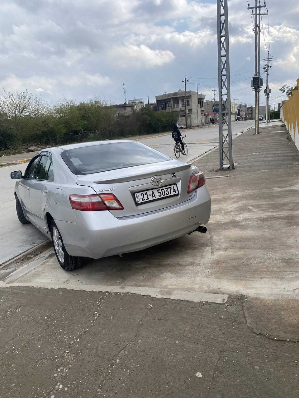 كامري 2007 خليجي
فئه GL 

محرك 2400 VV-t 

رقم سليمانيه 

سياره جهزه وكامله مابيه اي نقص 

محرك مامفتوح 
السياره بيه باب خلف السياق مبدل بلدي وشوي صبغة 
كامر 
تخم تاير جديد 
منظومه زينون 

 
مكاني كركوك 

السعر 107 وبيه مجال 

اتصال ***********
