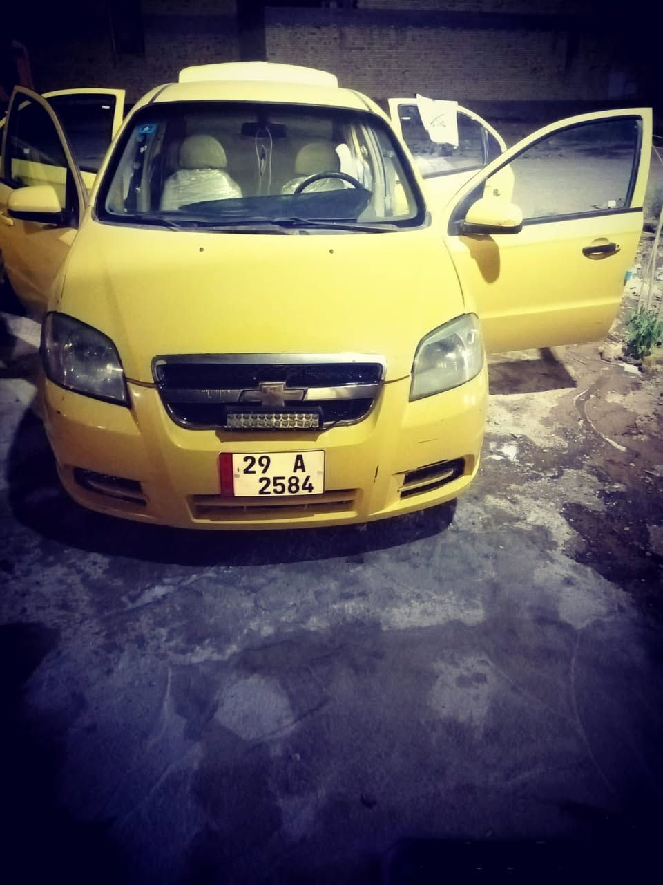 سلام عليكم سيارة افيو موديل 2009 سيارة خير من الله مكينه كير مكفولات السيارة بأسمي منضومة تبريد كاملة تدفئة كله شغال كهربائيات كلها شغاله مصفره هيئة وغرامات ارقام جدد الانكليزي دوشمه جديده معروضه ب43 وبيها مجال العنوان واسط كوت للاتصال ***********
