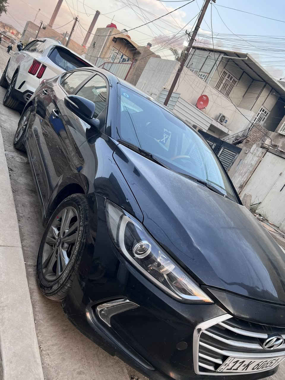 السلام عليكم
النترا موديل17 وارد كندي
سياره حادثه جاملغ وبنيد والبنيد نفسه مصبوغ 
نص مواصفات 
شاشه 
كشنات تدفئه 
ستيرن تدفئه 
مري جانبيه كهرباء +اشاير  
مكينه الفين دوش شرط ما مفتوحة 
رقم بغداد انكليزي بسمي تحويل ثاني يوم 
مكان بغداد الدوره  
سعر ١١٨ وبيه مجال بسيط 
الاستفسار ***********
