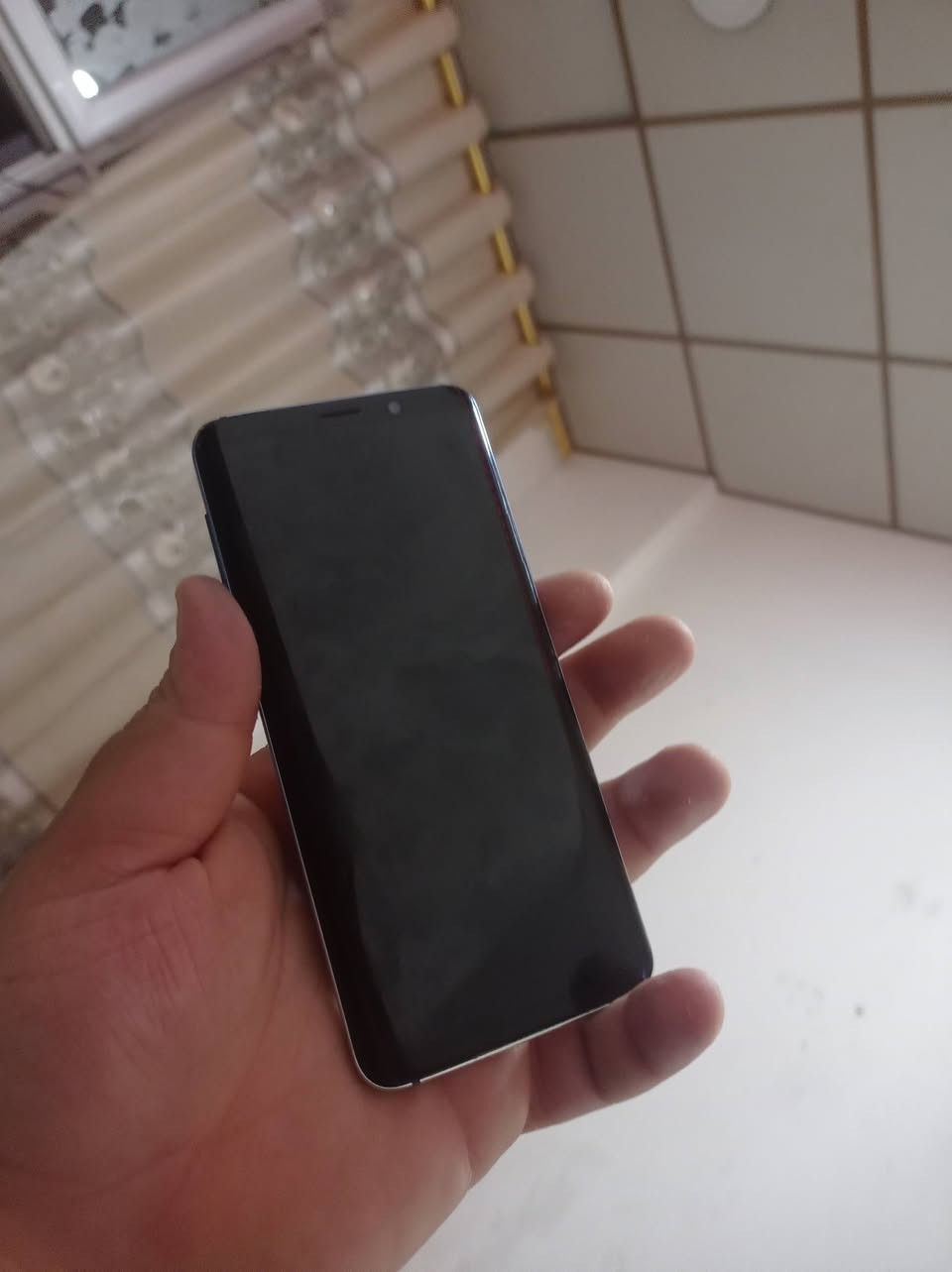 سلام عليكم جهاز s9 شاشه مقوسه فقط الضهر مفطور سعر 90 الف مكاني الايمن


**إذا كنت صاحب هذا الإعلان وتريد حذفه لأي سبب، رجاءا أرسل رسالة إلى الدعم الفني**
