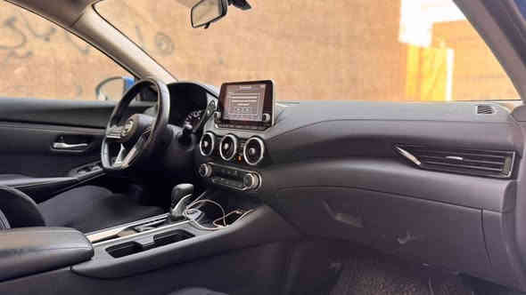 السيارة ماشية  58  الف  (كيلو متر)  قليل  
((((ملاحظة مهمة))))
ما ابيع  ل بياع  شراي  او ابو معرض  والسبب  هو  تكسرون بسعرهة  ابيعهة  لجناي فقط
((لا  تتعب  نفسك  و تضيع  وقتك  وياية و تكسر بسعرهة  )) 

 المواصفات 
       -    ( رقم  بغداد  )
     •  محرك 4 سلندر سعة 2.0 لتر
 • قوة 149 حصان
 • ناقل حركة أوتوماتيك CVT
 • نظام دفع أمامي
 • استهلاك وقود اقتصادي (حوالي 7 لتر / 100 كم)
 • شاشة وسطية مع Apple CarPlay و Android Auto
 • تحكم بالمقود ومثبت سرعة
•حساسات تصادم امامية  
 • حساسات وكاميرا خلفية
 • نظام مانع انزلاق وفرامل ABS
 • ويل  16 إنش
 • سعة صندوق 405 لتر

الضرر
بارد  في البابين  بسيط وما مأثر نهائيا  
و الحادث  من امريكا  جاملغ و بنيد  عكس السايق 
الحادث  ما مأثر على المكونات الداخلية  نهائيا  بحيث  ما واصل  للشعار  (  الرادار) 
البنيد  صبغناه  لتوحيد اللون  

السيارة مداريهة  ببانزين محسن و دهن اصلي  
بالعافية على الياخذهة   ما يصرف  عليهة  دينار 
 
غرفتهة من الداخل  جدا نظيفة  بدون   شخوط  

((((ملاحظة مهمة))))
ما ابيع  ل بياع  شراي  او ابو معرض  والسبب  هو  تكسرون بسعرهة  ابيعهة  لجناي فقط 

بغداد-كربلاء حسب دوامي  
***********  واتساب بغداد
