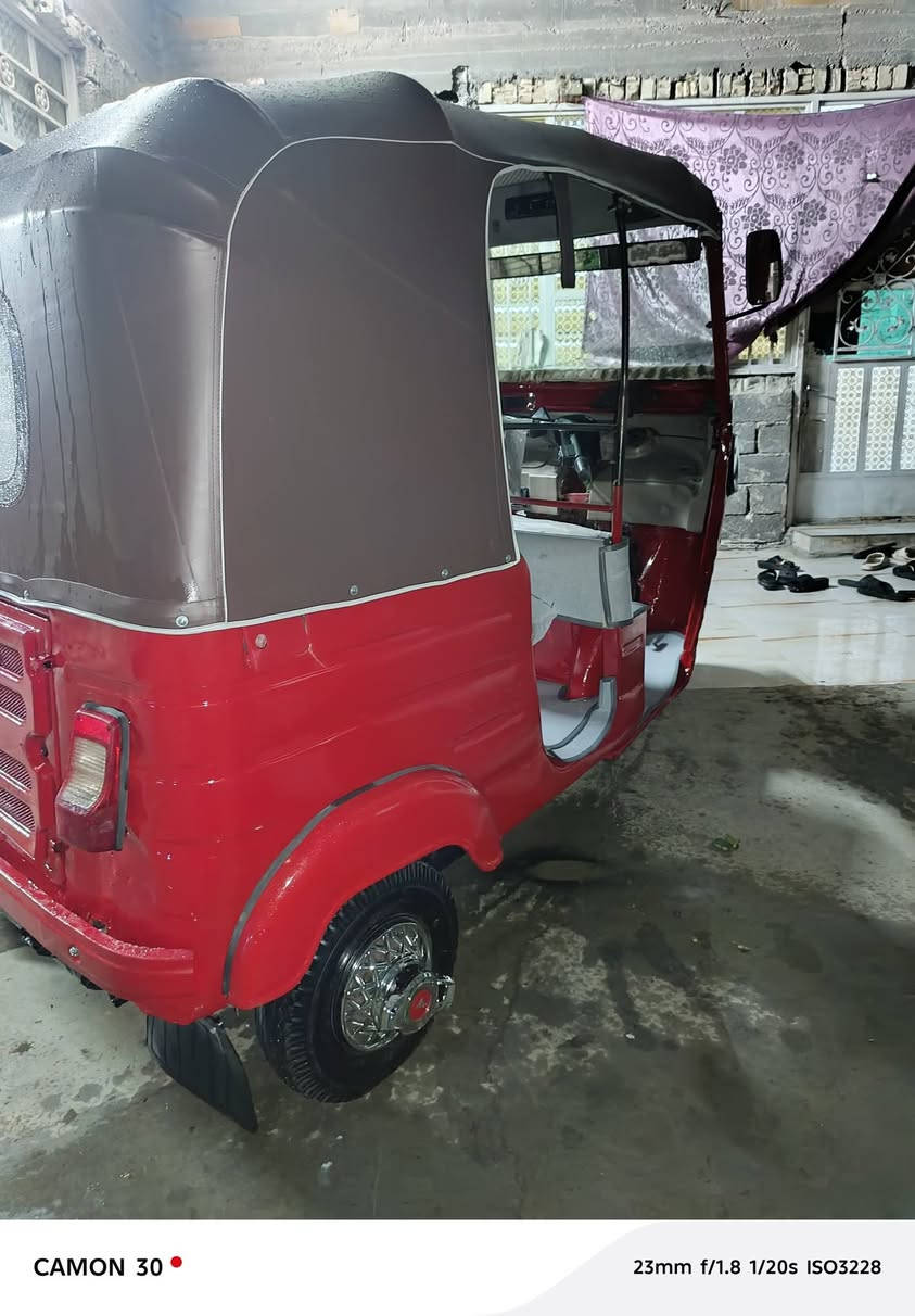 السلام عليكم تكتك 18تكتك جاهزة وخير من الله مال عيشة ما تذب عليهة الف سعر 3700وبيهة مجال مكان حي البتول رقم ***********
