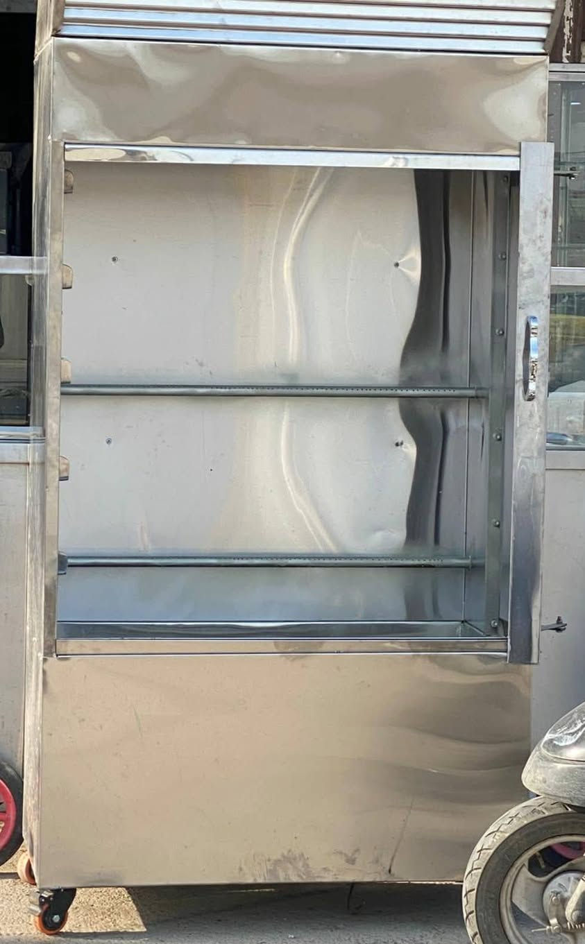 شواية دجاج ما مستخدمة 5 شياش فقط مشيول منها اللايلون السعر 570 وبيها مجال مشتراتها 650  ***********
