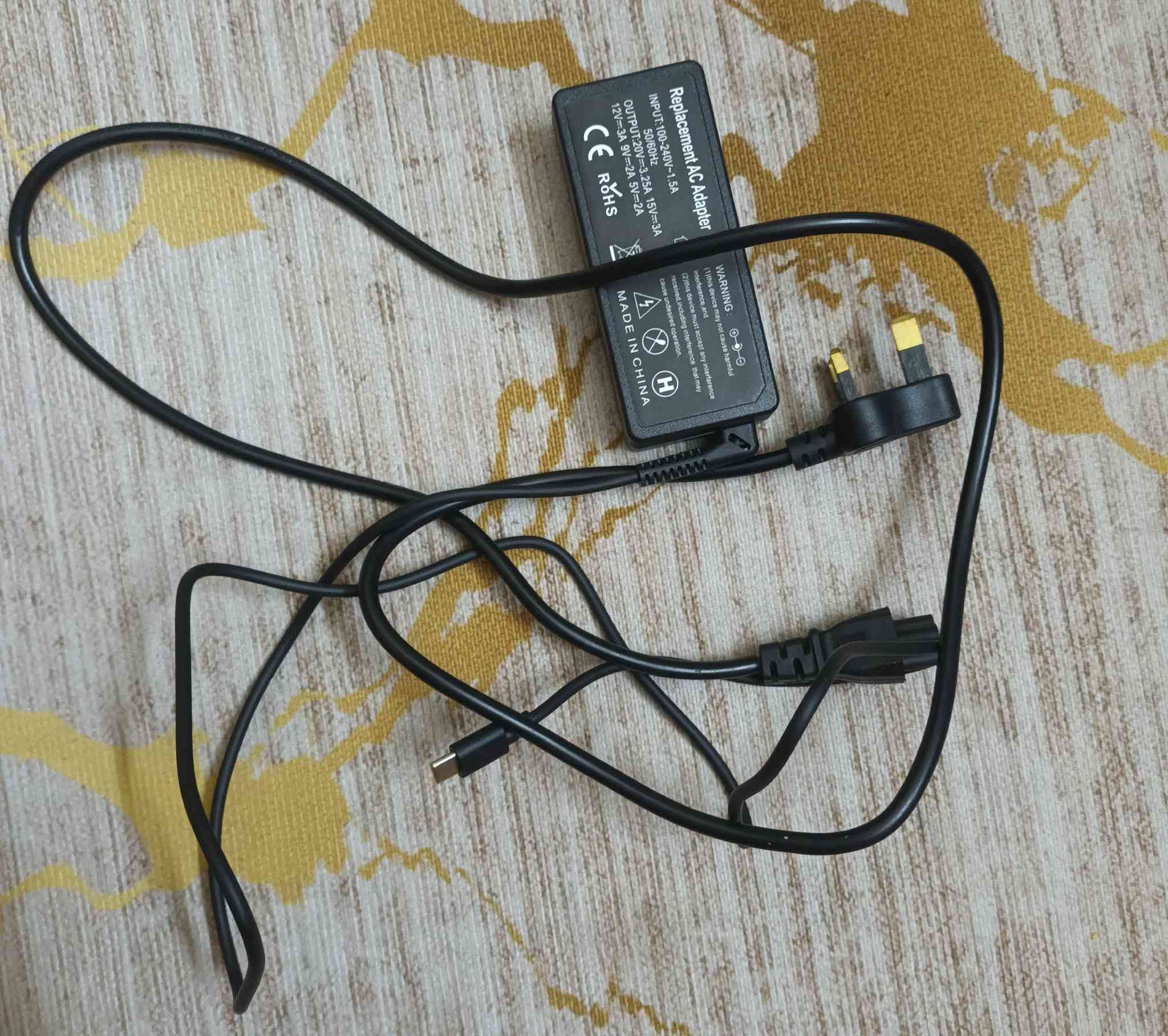 للبيع لابتوب (كروم) نظام  اندرويد / بسعر 100 الف فقط
مع شاحن تايب سي اصلي . المكان قرب مستشفى الدولعي


**إذا كنت صاحب هذا الإعلان وتريد حذفه لأي سبب، رجاءا أرسل رسالة إلى الدعم الفني**