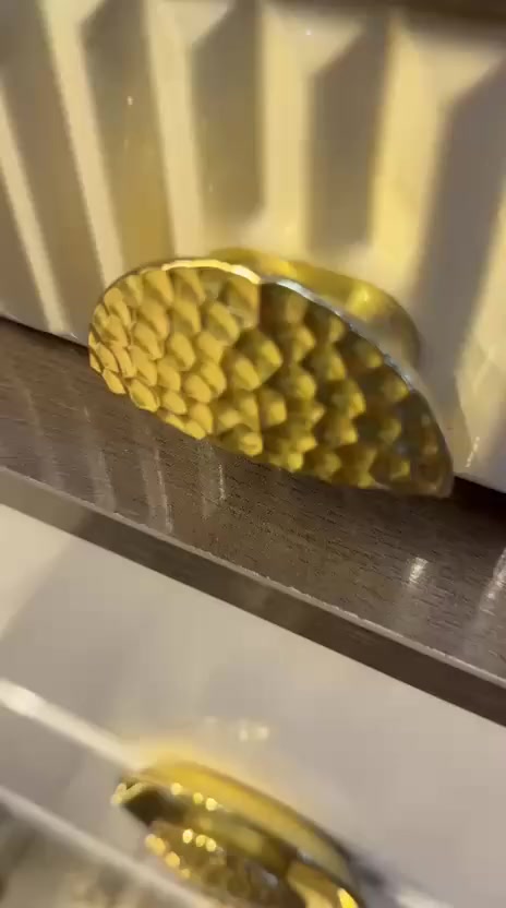 ✨ غرفة تركي 🇹🇷 اصلي صبغ حراري 9 قطع 
 نظام أبواب  موديل حديث 
سرير مخزن عملي
 ضهر بلوك
 قماش وتر بروف أصلي
✨ نظافة 90/💯
شد ونقل مجاني داخل بغداد
 توصيل للمحافظات بكروه


**إذا كنت صاحب هذا الإعلان وتريد حذفه لأي سبب، رجاءا أرسل رسالة إلى الدعم الفني**