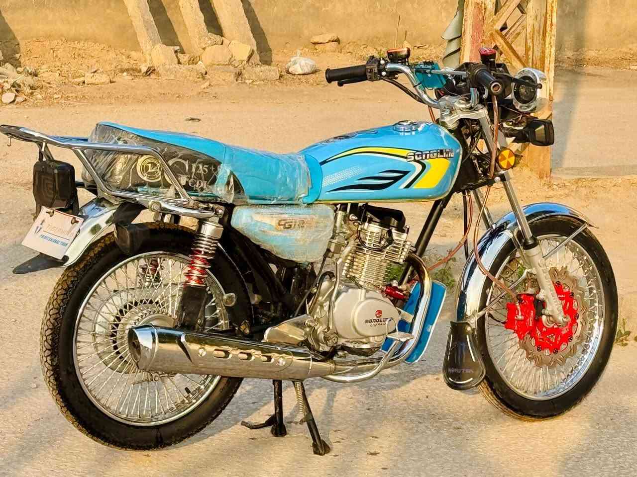 السلام عليكم 
تايكر ختم سونك 25 
كفاله عامه
اوراق سكنر 
كلج عمبار دهن
دراجه بلجيس 
مكان بابل هاشميه 
السعر 725وبيها مجال 
ابو 650لاطب 
للاتصال ***********
