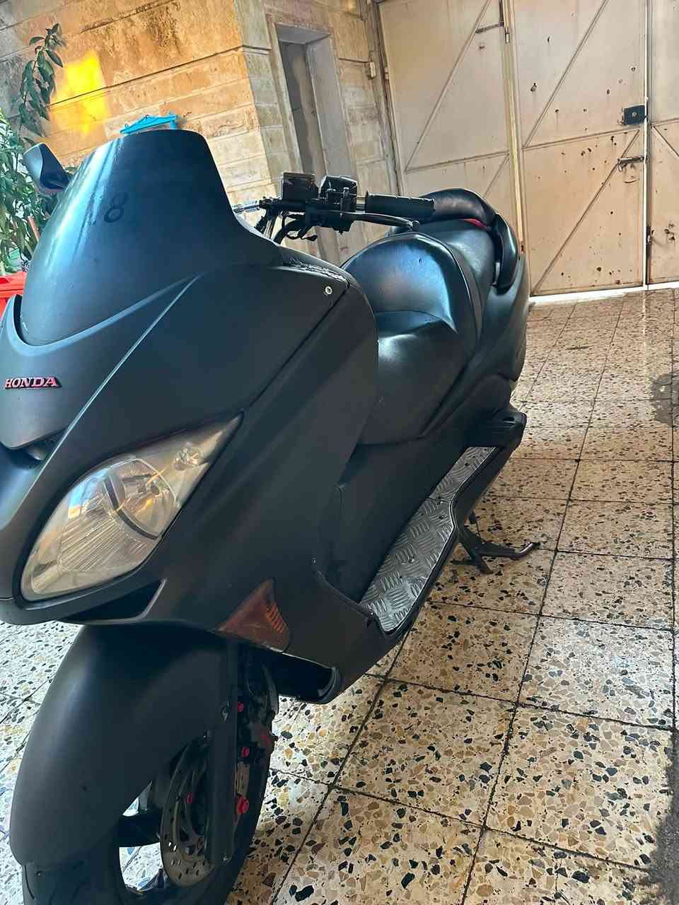 سلام وعليكم رقم *********** 
سعر 850 الف
دراجه فورزه 08
دراجه نكره سلف اي وكت

لايت زينول 💡
تايرات جدد دهن كلو يورل 
ما ناقصها شي عنوان موصل حي النور
