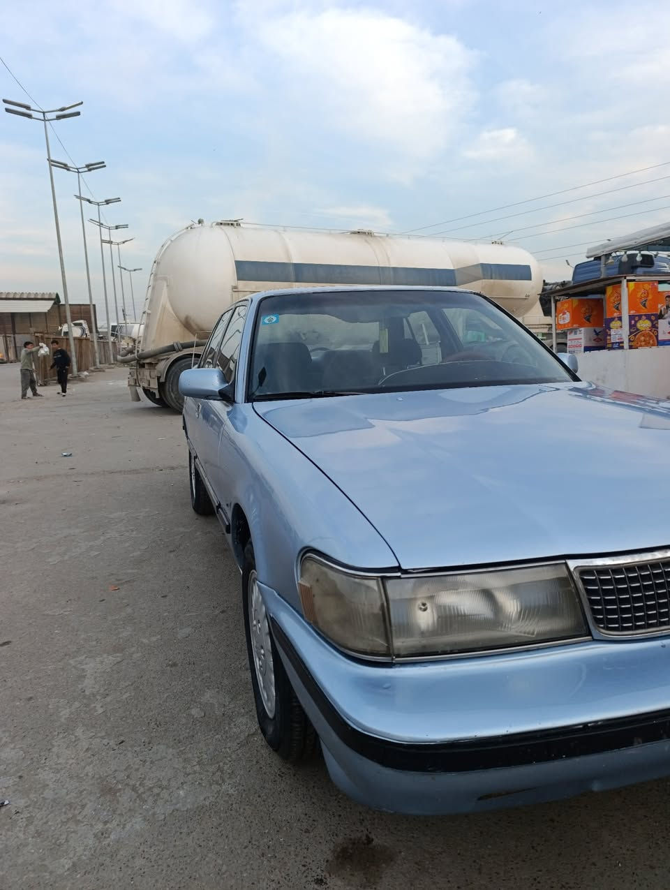 سلام عليكم
كروسيده ياباني للبيع 
الموديل 1990
ايسر بلادي
كير ومحرك خير من الله 
رقم بغداد 
هزه وسنويه ورقم جديد
داخله مخمل
تبريد شغال 
مصبوغه عام جماليه
سياره حلوه ونضيفه
ترايك وين متريد
السياره باسمي تحويل مباشر
مكاني بغداد ابو غريب 
السعر 62مجال بسيط
التواصل ***********
