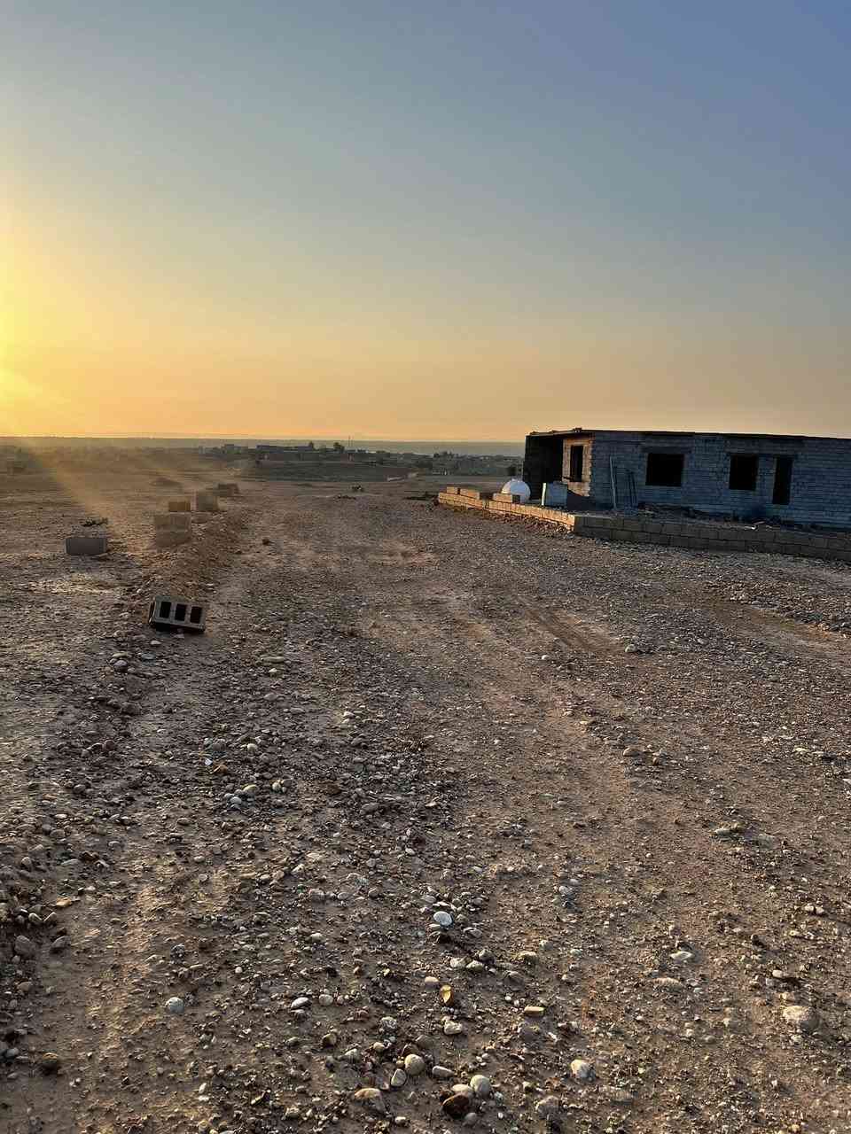 بتلو للبيع بلتجنيد فرع الجملون
اساس بيت كامل بس تبني 
#المساحة_١٠٢٠_متر 
الوجه ٣٤ والنزال ٣٠
للاستفسار
***********
