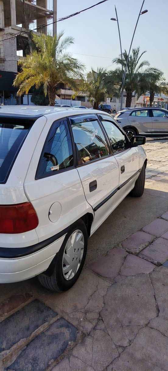 اوبل استرا موديل 1993
سيارة بسمي رقم نينوى دولي
محرك 20 شرط اصل تبريد 
كير شرط 
طخم امامي خلفي جديد
تبريد ثلج
وايرمنية  كاملة 
شاشة مع كاميرة خلفية
مع سستم سمعات كامل 
مرايات شفط مع اشارة 
بلاجكتور زينون
قفل مركزي 
كوبون بانزين الكتروني
والكشر كدام العين
سعرها 49 وبيها مجال قليل نقدا فقط
عنوان السيارة المجموعة الثقافية 
للاستفسار اكثر الاتصال على الارقام
***********
***********
