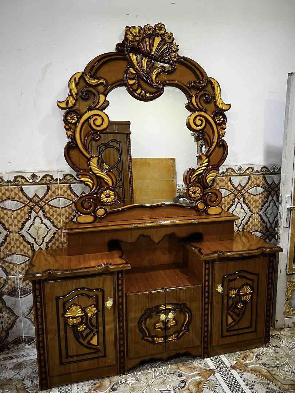 غرفه اخشاب تسكام جديده زلغ مابيه سعر 800 عنوان سوك الشيوخ حي العسكري رقم ***********
