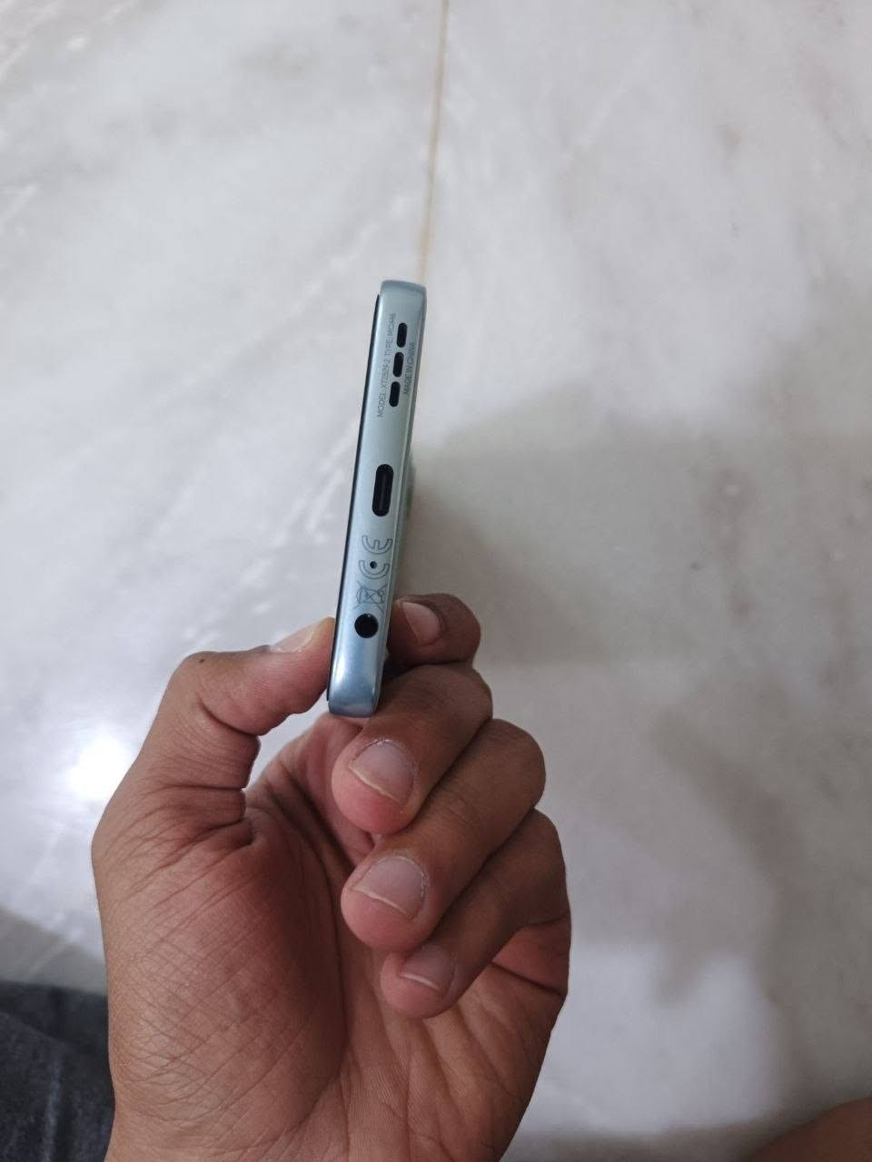 Motorola Moto G56 5G
ستيريو سبيكر✅
120 هرتز✅
تحديث بعد 3 سنوات مستمره ✅
معالج دايمنستي 7060 معالج قوي ✅
جهاز نظيف صار شهر من خذته✅
يدعم أعلى مقاومه للماء و التراب ip68 و ip69✅
يدعم شبكات الجيل الخامس 5g✅
يدعم متانه عسكريه MIL-STD-810H
تشمل السقوط من ارتفاع يصل إلى 1.2 متر، وتحمل درجات الحرارة المرتفعة والمنخفضة✅
الشاشة محمية بزجاج Corning Gorilla Glass 7i مقاوم للخدوش و الصدمات✅
ذاكره 256✅
رام 12+12 يعني 24✅
بطاريه ضخمه 5200✅
شاحنه 33w ✅
تدعم NFC✅ 
يدعم تقنية Smart Connect لربط الهاتف بالكمبيوتر أو الشاشات والتحكم فيه عن بعد.✅
يدعم جميع المستشعرات✅
للبيع او مراوس ب ايفون


**إذا كنت صاحب هذا الإعلان وتريد حذفه لأي سبب، رجاءا أرسل رسالة إلى الدعم الفني**