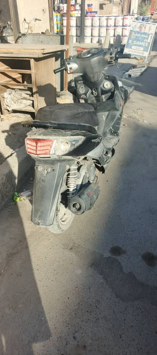 سكنس للبيع الدراجة شغالة محركهة كلش حلو يرادلهة ترتيب الدراجة سعرهة٣٢٥ مكانهة العبيدي ***********
