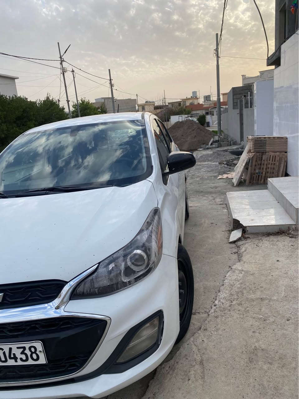 شۆفرلێت سپارک 2020LS  
١٨٤ هەزار کم رۆیشتووە
سەنەوی و ڕەقەمی نوێیە
موسەفات ستاندەر 
شاشە کامیرە
تەبرید 
تۆماتیک
ABS
گێر و مەکینە مەزبوت 
سەیارەکی ئیقتیسادی و کەم مەسرفە
یەک پارچەی سبوغە بەس بۆنیت
نرخی ٨٣ وەرەقە و مەجال
لە هەولێرم
گۆرێنەوەش دەکەم حەسەب قەناعەت 
نرخی ٨٤ وەرەقە و مەجالەکی کەم.
*********** أربيل, العراق
