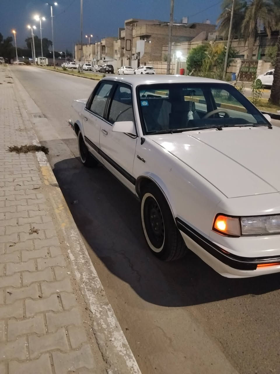 السلام عليكم اولدز موديل 1990 مكفوله من صبغ وبارد كير مكينه مكفولات 53$
***********
