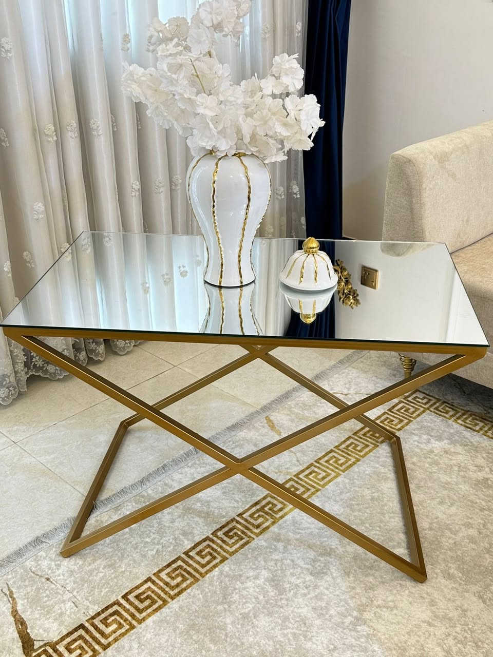 سلام عليكم عمل جميع أنواع الحداد باب شباك طبلات سقاف سندويج كيربي كيسبان كرفانات جميع أنواع مكان العمل بصره متواجد جميع مناطق البصره رقم الهاتف ***********
