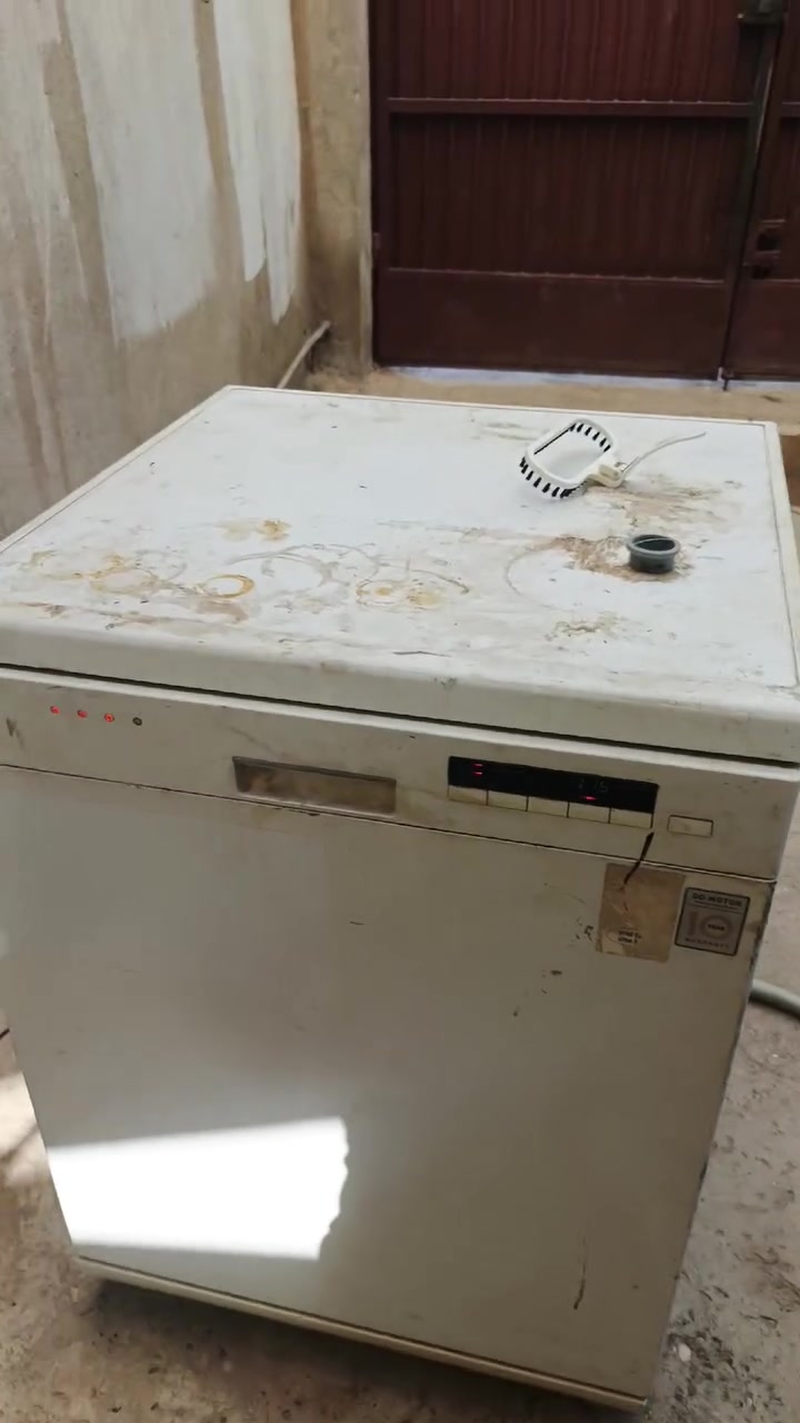 غساله موعين للبيع LGشغاله بس ما اعرف اشغلها للبيع خلي سعرك عجبني ابيعك ***********
