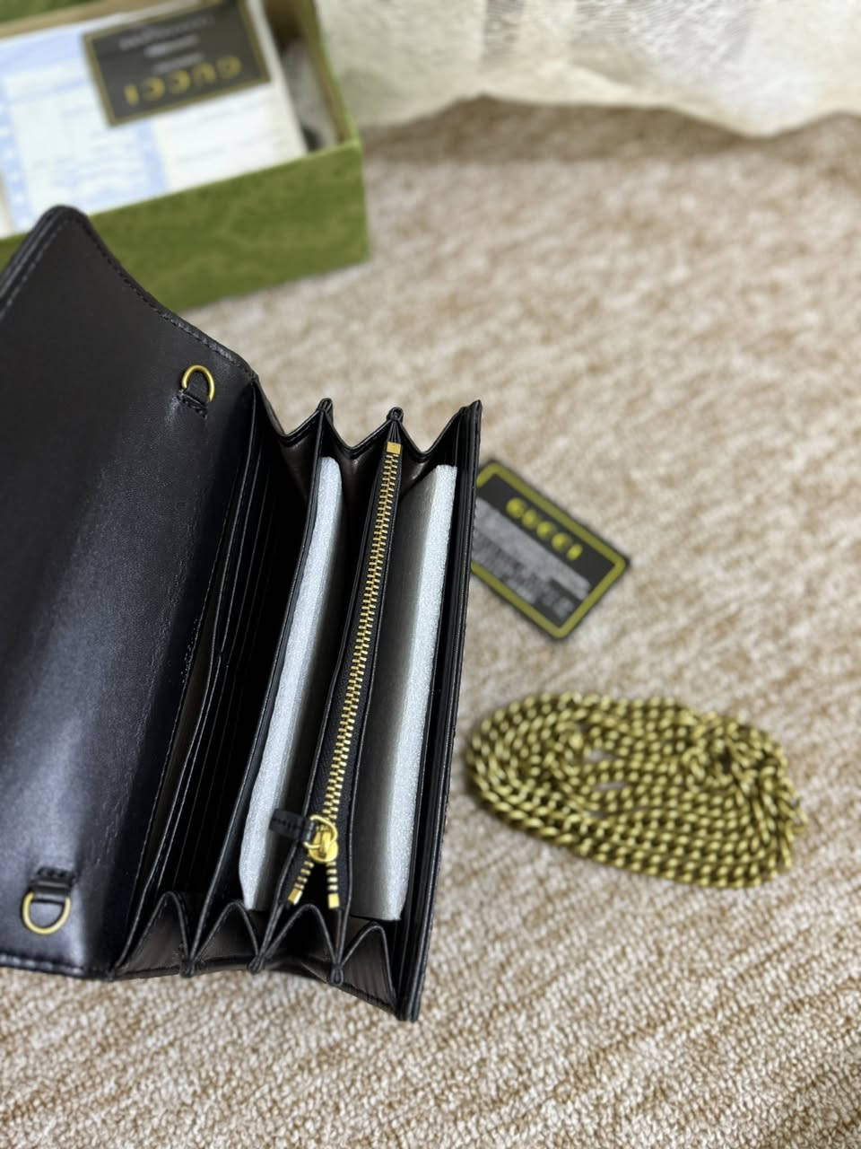 جنط گوجي من بضاعة DHL البرازيلي عدد 2 بيهن باركود وكود وتفاصيلهن موضحات بـ صور سعرهن ثنينهن 55 مع التوصيل مجاني ✨.


**إذا كنت صاحب هذا الإعلان وتريد حذفه لأي سبب، رجاءا أرسل رسالة إلى الدعم الفني**