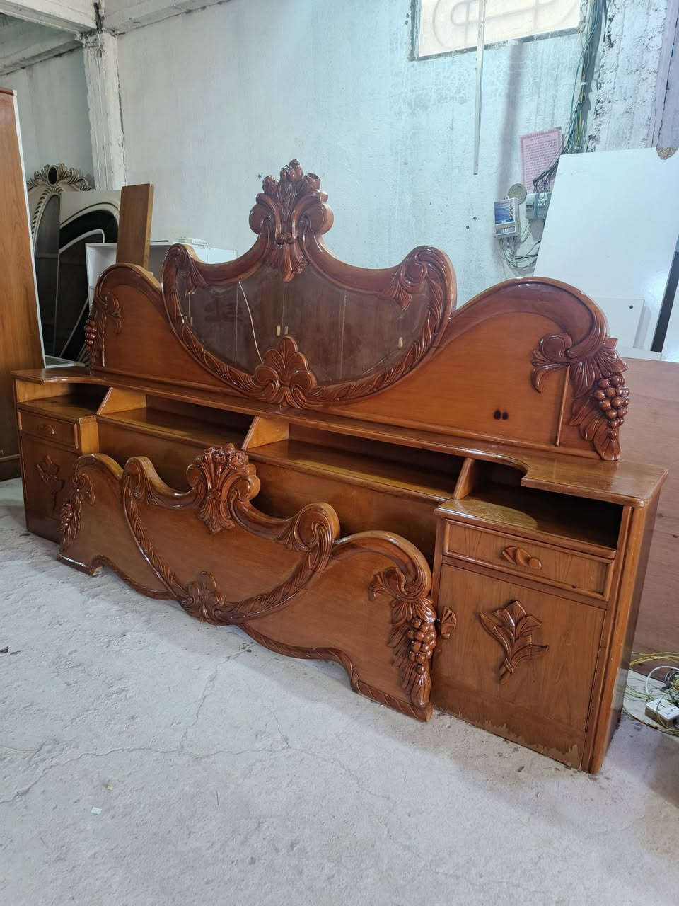 غرفه صاج بورمي للبيع
***********
