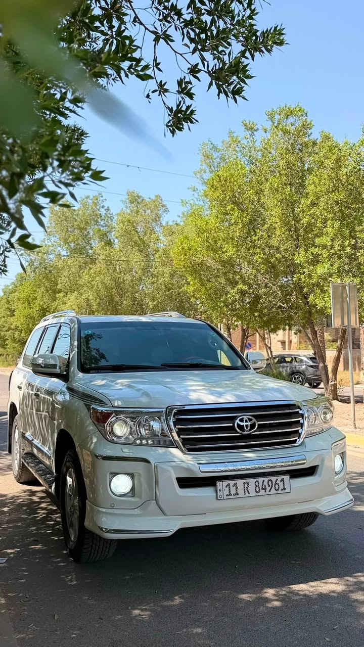 السلام عليكم
لاندكروز 2014 بريم باب اول / بغداد انكليزي / محرك V6 حجم 4000 /
اللون ابيض صدفي
مواصفات : بريم 1/1
ممشى 200 الف / كامره بلاد / طفاية بالصدر / حساسات امامي
خلفي / سلايد روف / زراك لايت / ترحيب شاشة /
تحكمات ستيرن جهتين / مرآة ليزيه وسطيه / علامة لاندكروز ابواب /
بصمه / باقي المواصفات المعروفه فور ويل وغيرها / تخم تاير جديد /
صدر امامي خلفي جديد
ضرر السياره اكفالة عامه عدا دعاميات  وبارد بيها بالجاملغ الخلفي جهه السايق وشوي من الباب الخلفي جهه السايق
مكان / بغداد / العامرية
السعر 340 ورقه  وبيهااا مجال بسيط تحويل مباشر مشروع وطني بأسمي 
***********
***********
