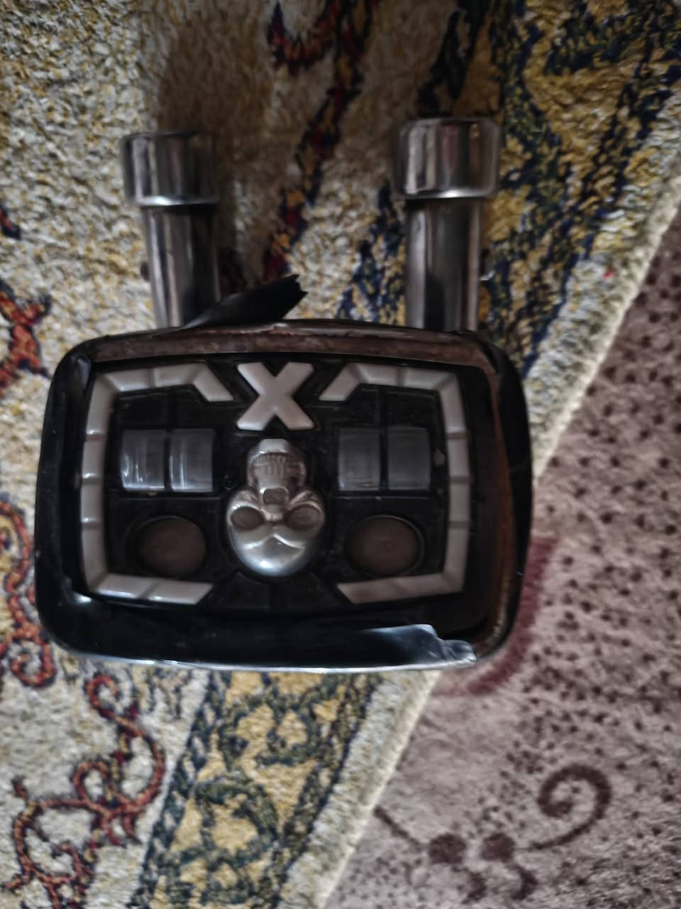 سلام عليكم غراض كله نضيفه للبيع كلمن وسعره دبلات زوج وصفاحيات زوج مكان سوك الشيوخ حي العسكري ***********
