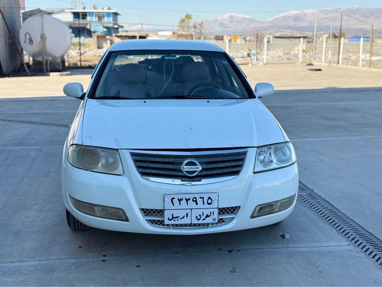 نیسان سەنی کۆری  چوار جام کارەبا  کەلە و شوێن عەینەک 
ناو زەرد --- سەنەوی بەسەر نە چووە بە ناوی خۆما نە وەیە بەشەرتی تەحویل  خرامە وەکالە--- گێڕ و مەکینەی بەشەرت نەکرا وە تەوە بێعەیبە-- سۆنەرم داناوە یەک پارچەی بۆ یاخە 
سەیارەکە هیچ نوقسانی نییە بەشەرتی هەموو شتێک -- سعری کۆتای ٨٩ گەلا  لە زەڕا یەنە سەیارەکە --- 
***********-----*********** دار بنديهكان, السليمانية
