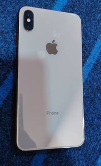 ايفون اكس ماكس ذاكرة ٢٥٦ بطاريه ٨١ غير مفتوح ولا مرفوعة بطارية كسر كار...