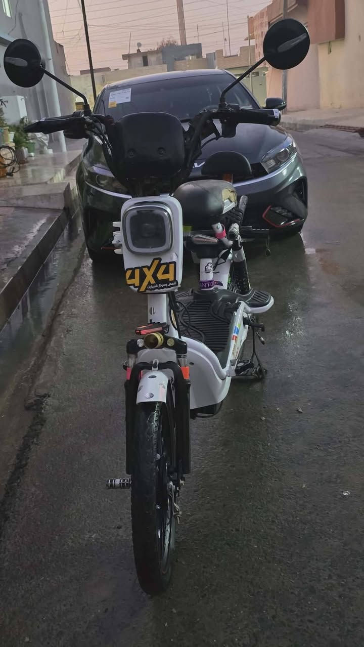 السلام عليكم ورحمة الله وبركاته
ماطور شحن للبيع فقطط فقطط شرط الفحص

التفاصيل
1/نوعها كوريا ام ار 
2/مديل2023
3/باتريات جدد
5/سرعته75حقيقي
6/بي هورن
7/بي اشارير بس عاطلات
8/بي ضوه عالي
9/اربع سرع
10/ملاحظات الايشار عطلات فقط
السعر/400مع الغراض قفل بدون الغراض350قفل
واكلك اليجي خاص او يخابر ويكلي سعرك غالي ومادري شنو بل🩴🩴
للاستفسار ***********واتساب فقط او الخاص مفتوح

مع السلامه❤️‍🩹
