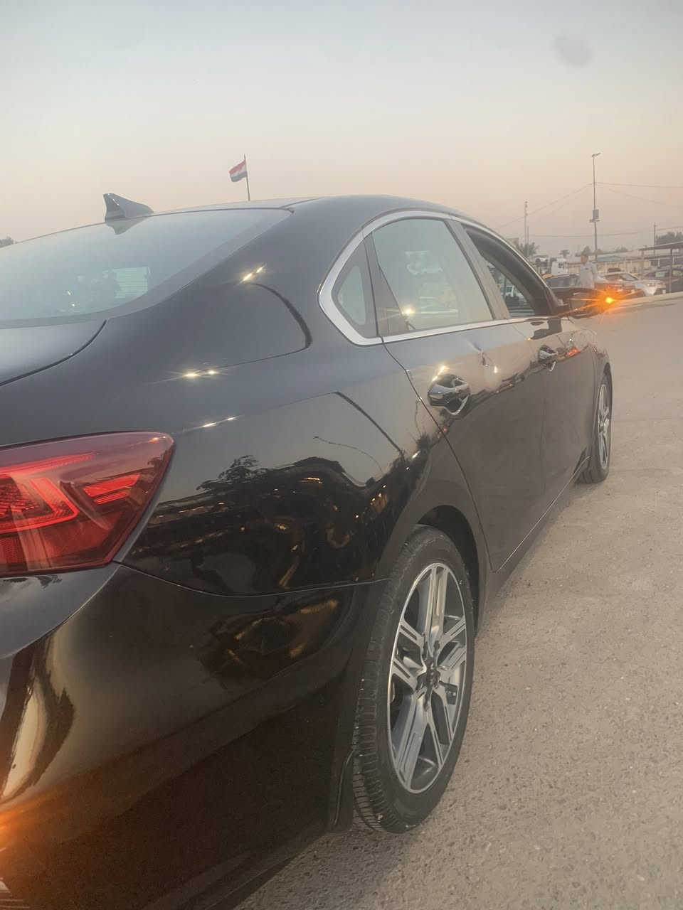 سلام عليكم 
فورتي 2019 
بغداد باسمنه 
سيارة وارد كندي 🇨🇦
كليت تايتل 
هنا صار بيه صبغ جاملغ خلفي وباب فقط بدون تبديل بس شخط 
سيارة ماشيه 76 
فول 1/1 شنو لبالك بيه 
كشنات كهرباء 
شاحن مبايل 
تدفئ حار بارد بل ستيرن 
حار بارد 
كشنات خلفي حار بارد 
قطعتين تبريد 
جلد 
نقطه عمياء 
تحديد مسار 
بصمه 
كامرة خلفيه 
رادارات اماني خلفي جانبي 
بصمه ابواب 
سيارة فوللل لفول لل اخير هواي مواصفات بعد ماعرفهن  
ونضيفه واحلة من صور بالف مرة 
سعره135 وبيه مجال بسيط 
مكينه مكفوله كير مبدل اي تي 
مكاني بغداد بلديات 
***********
