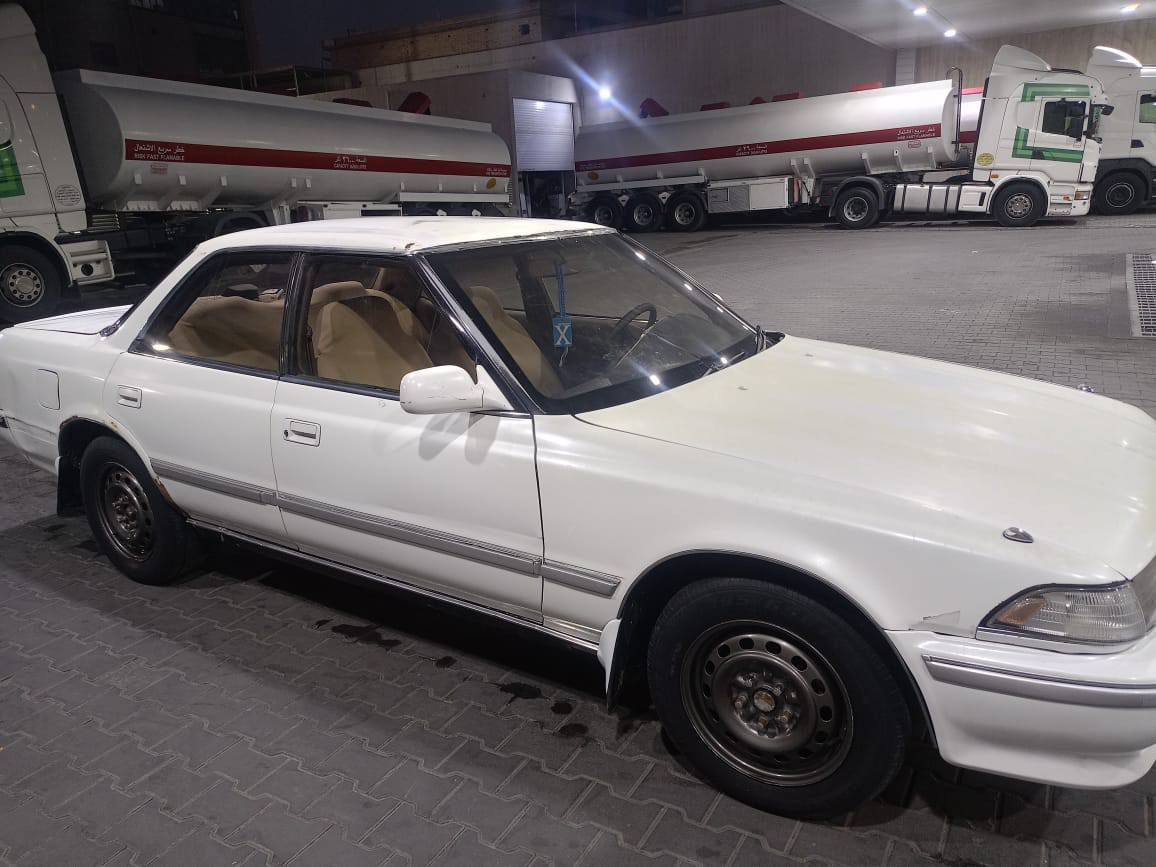 سلام عليكم
للبيع سياره مارك كصيف

مديل1991 سياره حلوه نضيفه مامتعوبه كهربائيات كلها شغاله مال بيت رقم بصره سنويه ماصر هواي من انتهت 

عنوان البصره العابر منطقه الحشد الجديده خلف ياسين خريبط

السعر 40وبيه مجال 

رقم الهاتف***********
