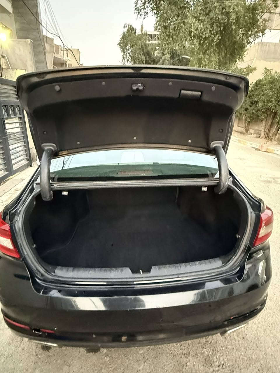 السلام عليكم
 سياره سوناتا موديل 2017 وارد امريكي حادثها چاملغ خلفي للسايق 
محركًGdi 2.4 
 رقم اربيل داخله هزه 2026 السنويه باسمي نافذه لسنه 2030 تحويل مباشر
السياره مرتبه ونظيفه يلي يحب يشتري يتواصل وياي 
***********

سعرها 125$
