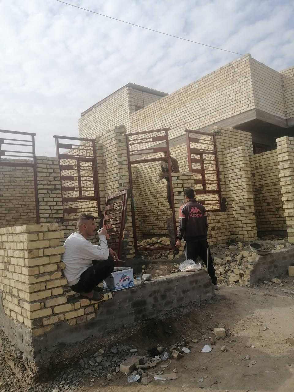 سلام عليكم اخوان للمقاولات العامه كرستة وعمل تسليم مفاتيح عمل وبناء البيوت وترميم البيوت الشغل يكون شغلنه لي عنده تطبيك كاشي مرمر بورسلين وجذان واجهات شتايكر وفرشي وصبغ البيوت والئكافه أعمال بناء  تواصل معه ع خاص محافظة كربلاء وقضاء طويريج وبابل كافه ع الأرقام الموجوده بالمنشور بأشراف مهندس ملاحضه لكافة الأعمال  نشتغل
***********
***********
