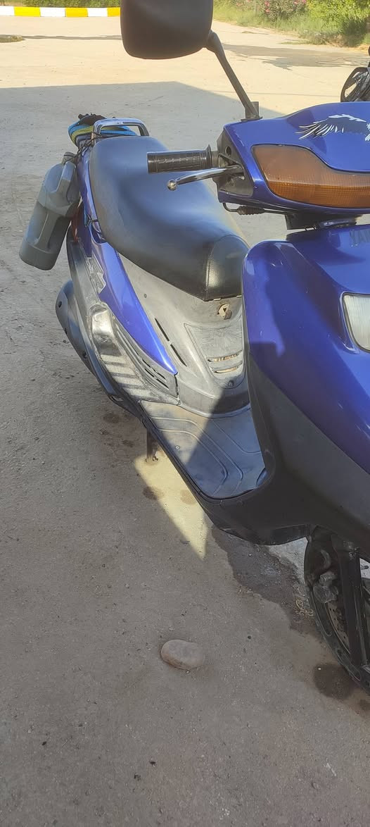 السلام عليكم دراجة فضائي شغاله سلف هندر نضيفه بيهه خيط تبخير بس شغاله وين ميعجبك شغل وطلع عارضهه ب 250 
راسل خاص او اتصال مكاني حي اور ***********
