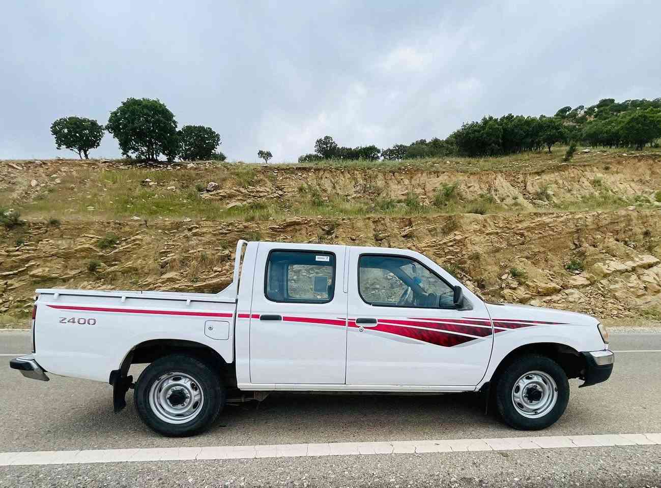 نیسان پیکاب 2002 z سەیارەکە ڕەقمەی تازەیە تا 2030  بە ناوی خۆمانەوەیە مەرجی تازەیە   ، تەنها بۆنیدی بۆیاخە ، تایەی تازەیە و بێ تەقەو ڕەقەیە کامل سێرڤسی بۆ کراوە ڕۆن پاتری ئەکسل و هەمووی تازەیە و مەکینەو  گێڕ بەشەرت 
بۆ نرخی پەیەوەندی بە ساحێبیەوە بکەن 
*********** السليمانية, العراق
