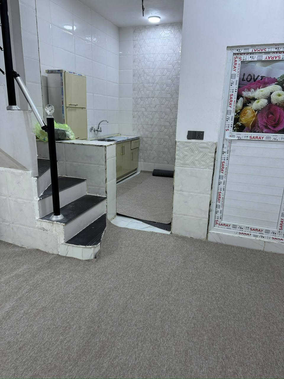 ( السعر ب٥٠) يخدم  اهل المحافظات العراقية الزائرين يستخدم دار استراحة  قريب على مرقد الإمام الحسين علية السلام يبعد اربعة كيلو بسيارة عن المرقد سعرة مناسب  بيت طابقين حديث المساحة ٥٠ متر الشارع تبليط خلف الجامعة ومقابل مدينة الزائرين العصرية كافة الخدمات متوفرة للستفسار بآدارة الوسيط العقاري الاستاذعلي خلف الشمري *********** ***********
